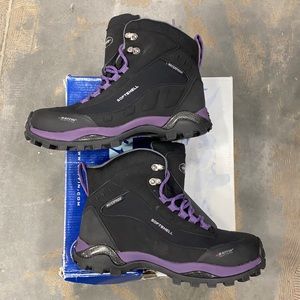 Baffin hike women winter boot brand new
